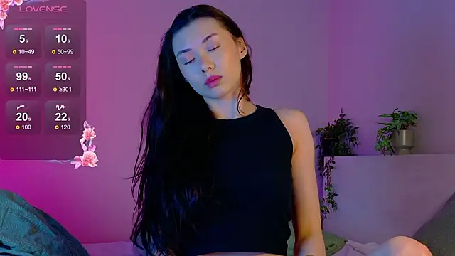 gwenonl1ne online show from March 12, 2:56 pm