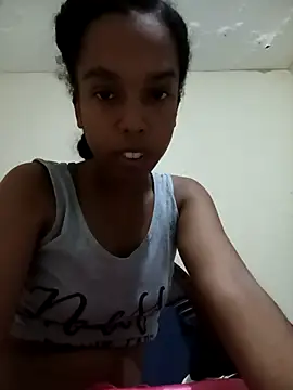 Snapshot of Roxilover chatting on March 25, 12:05 am Roxilover online show from March 25, 12:05 am