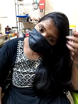 Snapshot of Tamil_uma_69 chatting on February 22, 1:40 am Tamil uma 69 online show from February 22, 1:40 am