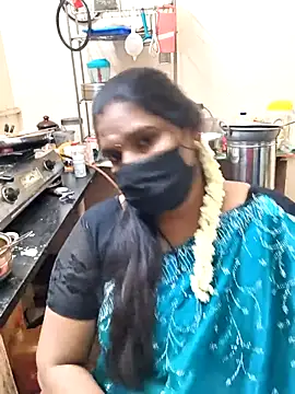 Snapshot of Tamil_uma_69 chatting on February 24, 6:39 pm Tamil uma 69 online show from February 24, 6:39 pm