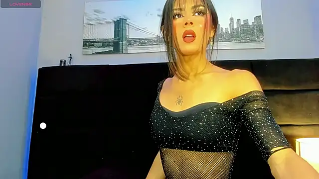 Snapshot of CuteMiaaa chatting on February 12, 8:04 pm CuteMiaaa online show from February 12, 8:04 pm