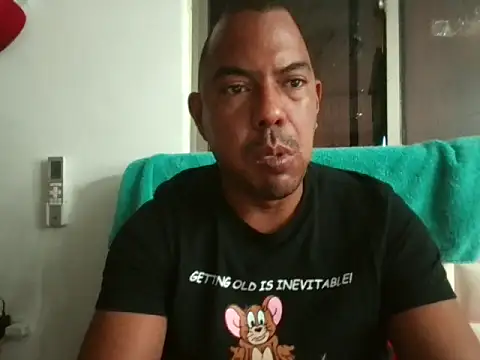 Quillero18 online show from February 24, 2:59 pm