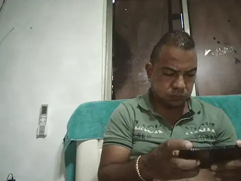 Quillero18 online show from February 26, 3:33 pm