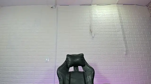 Sara Love 1 online show from April 12, 3:33 am