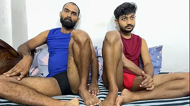 Snapshot of DesiDaddyandSon chatting on June 21, 1:52 am DesiDaddyandSon online show from June 21, 1:52 am