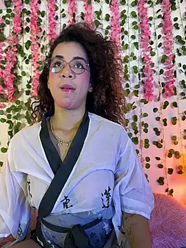 Snapshot of Woo_isDaphne chatting on February 16, 11:56 pm Woo isDaphne online show from February 16, 11:56 pm