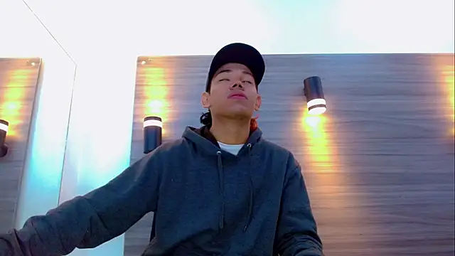 DaviidBuckx  online show from April 12, 2:05 am