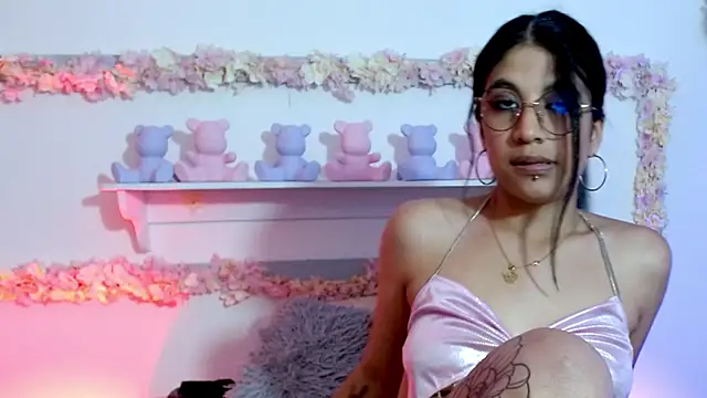 sharlotaustral18 online show from February 17, 4:20 am