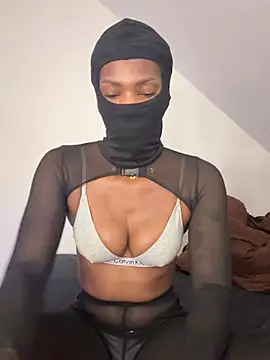 KiaraAmara online show from February 16, 7:10 pm