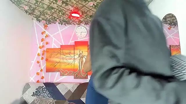 Snapshot of Lizeth_hot2002 chatting on February 16, 1:46 am Lizeth hot2002 online show from February 16, 1:46 am