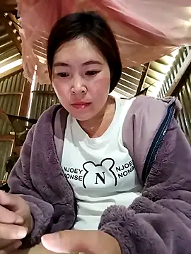 Yiyoongg online show from February 15, 4:31 am