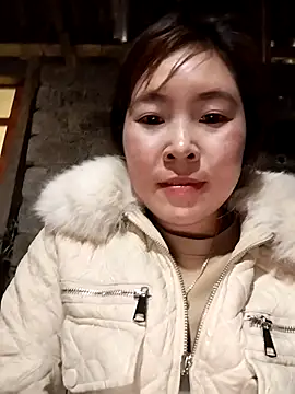 Yiyoongg online show from February 20, 2:41 am