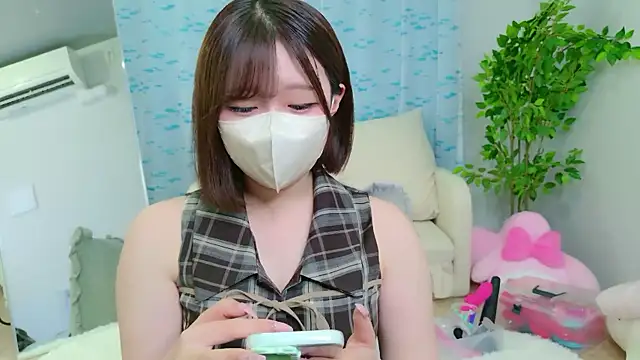 Snapshot of Saki_chanF chatting on June 7, 4:05 am Saki chanF online show from June 7, 4:05 am
