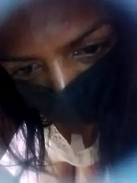 Malee S online show from April 19, 4:39 pm