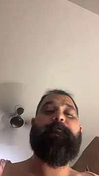 beerboy2222 online show from April 17, 7:28 pm