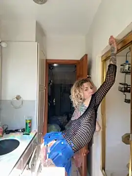 XXX2Freaks online show from June 8, 1:11 pm