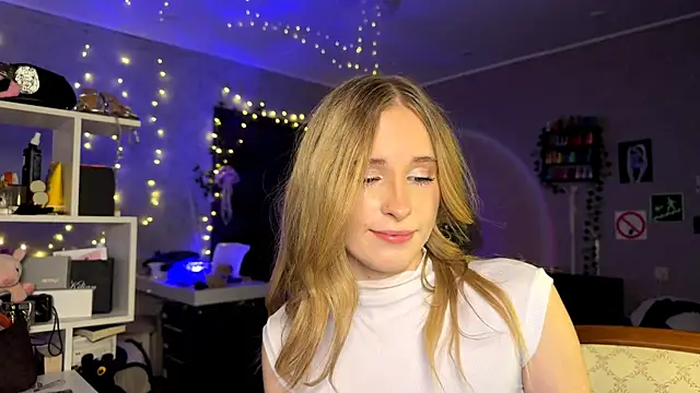 amily sunray online show from April 16, 9:39 pm