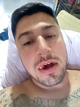 Snapshot of matt1804 chatting on February 10, 6:23 pm matt1804 online show from February 10, 6:23 pm