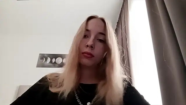 Snapshot of WackyNome chatting on February 24, 6:11 am WackyNome online show from February 24, 6:11 am