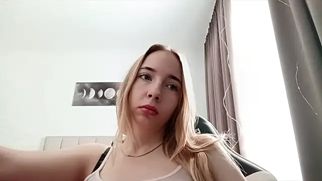 Snapshot of WackyNome chatting on February 28, 6:03 am WackyNome online show from February 28, 6:03 am