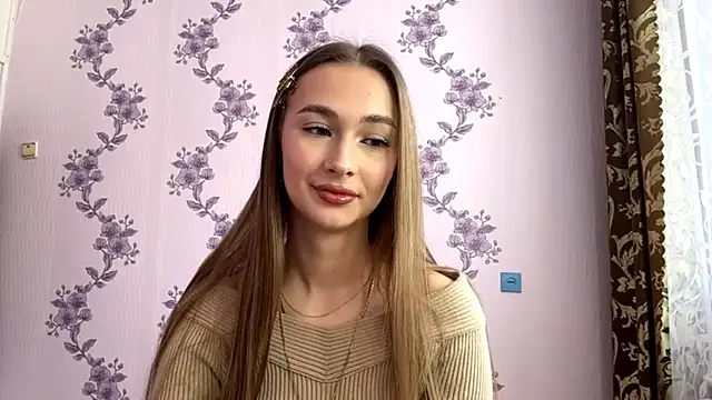 Snapshot of LacieHelaire chatting on February 28, 7:09 am LacieHelaire online show from February 28, 7:09 am