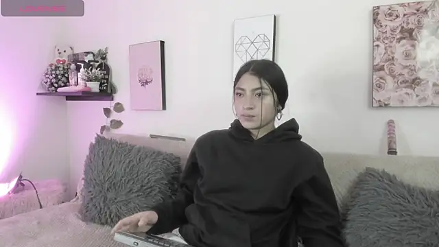 Snapshot of Alexaalove_1 chatting on February 15, 12:36 pm Alexaalove 1 online show from February 15, 12:36 pm