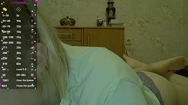 Snapshot of CurvyWild_Lady30 chatting on February 28, 3:46 pm CurvyWild Lady30 online show from February 28, 3:46 pm