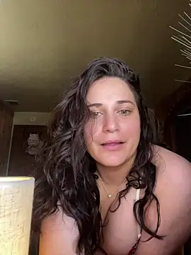 Snapshot of VelvetBrunetteXo chatting on February 8, 5:38 pm VelvetBrunetteXo online show from February 8, 5:38 pm