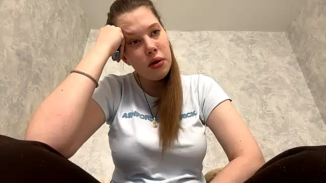 Snapshot of Lunexia_Kysstoria chatting on February 15, 8:24 am Lunexia Kysstoria online show from February 15, 8:24 am