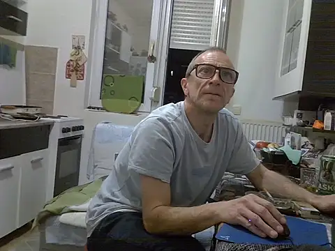 1973jungen online show from February 8, 8:34 pm