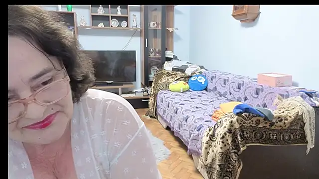 xMaryxAnne online show from March 1, 5:15 pm