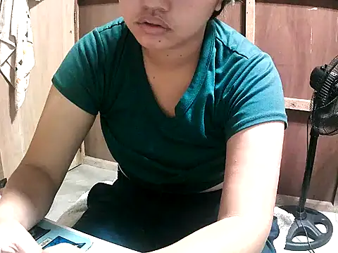 Cloudette 17 online show from February 14, 3:36 am