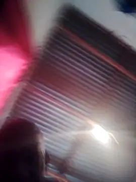 Snapshot of smallt98 chatting on February 14, 10:45 am smallt98 online show from February 14, 10:45 am