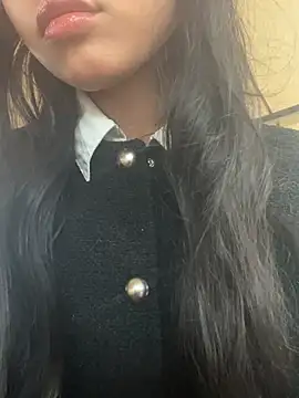 jadelaurent online show from April 4, 9:45 pm