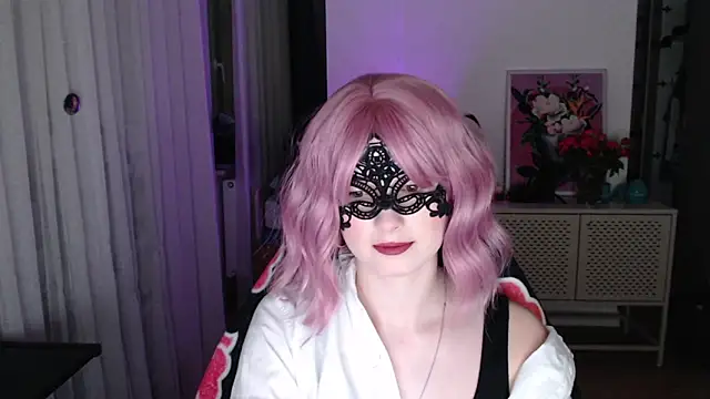 Snapshot of LunaXcherry chatting on February 18, 5:42 pm LunaXcherry online show from February 18, 5:42 pm