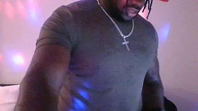 Snapshot of darkstallion7 chatting on February 17, 12:40 am darkstallion7 online show from February 17, 12:40 am