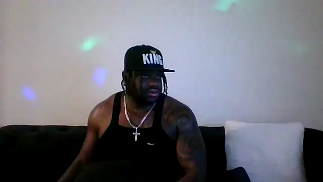 Snapshot of darkstallion7 chatting on March 1, 6:26 am darkstallion7 online show from March 1, 6:26 am