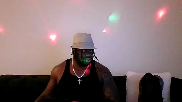 Snapshot of darkstallion7 chatting on March 3, 4:51 am darkstallion7 online show from March 3, 4:51 am