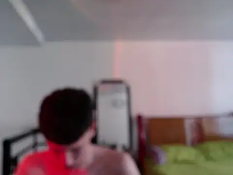 Snapshot of matidick_23cm chatting on February 20, 9:15 pm matidick 23cm online show from February 20, 9:15 pm