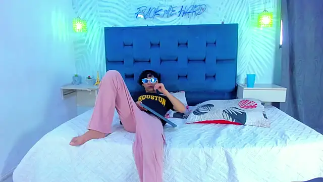 Adventurous Boys online show from February 27, 6:19 pm