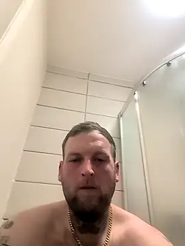 dave32000 online show from April 22, 11:17 pm