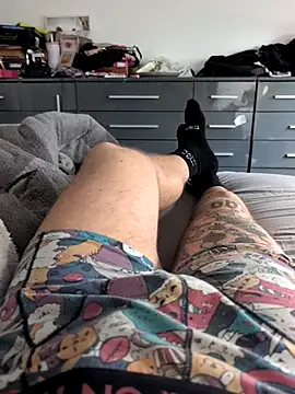 dave32000 online show from May 1, 5:17 pm