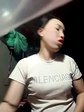 Snapshot of NAINKUTE chatting on February 16, 10:50 pm NAINKUTE online show from February 16, 10:50 pm