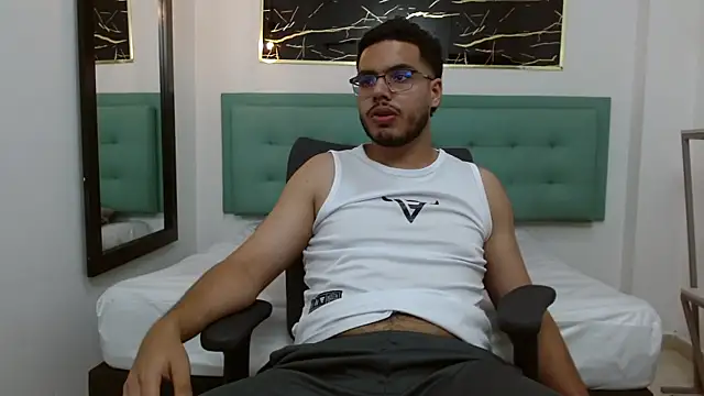 Trevor Ash online show from March 3, 7:20 pm