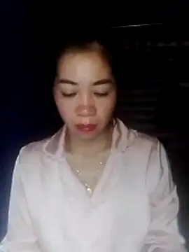 Snapshot of -Lundy- chatting on February 16, 11:23 pm -Lundy- online show from February 16, 11:23 pm