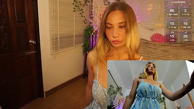 Snapshot of AuggieRich chatting on February 21, 11:44 am AuggieRich online show from February 21, 11:44 am