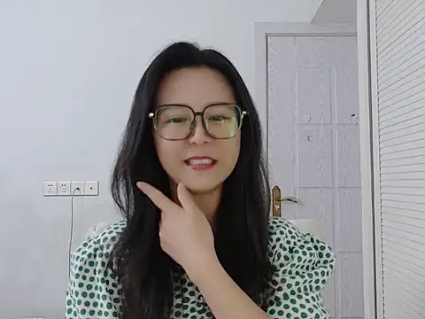 Snapshot of yunchui0101 chatting on February 14, 6:21 am yunchui0101 online show from February 14, 6:21 am