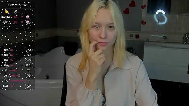 Snapshot of EmilyTrase chatting on February 27, 1:16 am EmilyTrase online show from February 27, 1:16 am