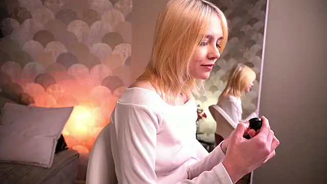 Snapshot of wow_angel chatting on February 20, 5:48 am wow angel online show from February 20, 5:48 am