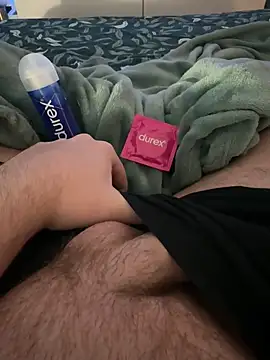 Snapshot of Thomascrtz chatting on April 8, 7:25 pm Thomascrtz online show from April 8, 7:25 pm